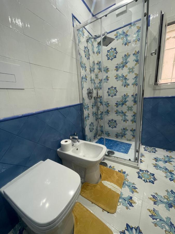 Appartement La Stanza Di Penelope à Naples Extérieur photo